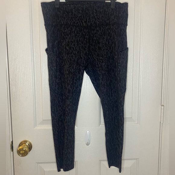 Lululemon Fast and Free High-Rise Crop 23" Pockets Leopard Camo - Picture 2 of 8